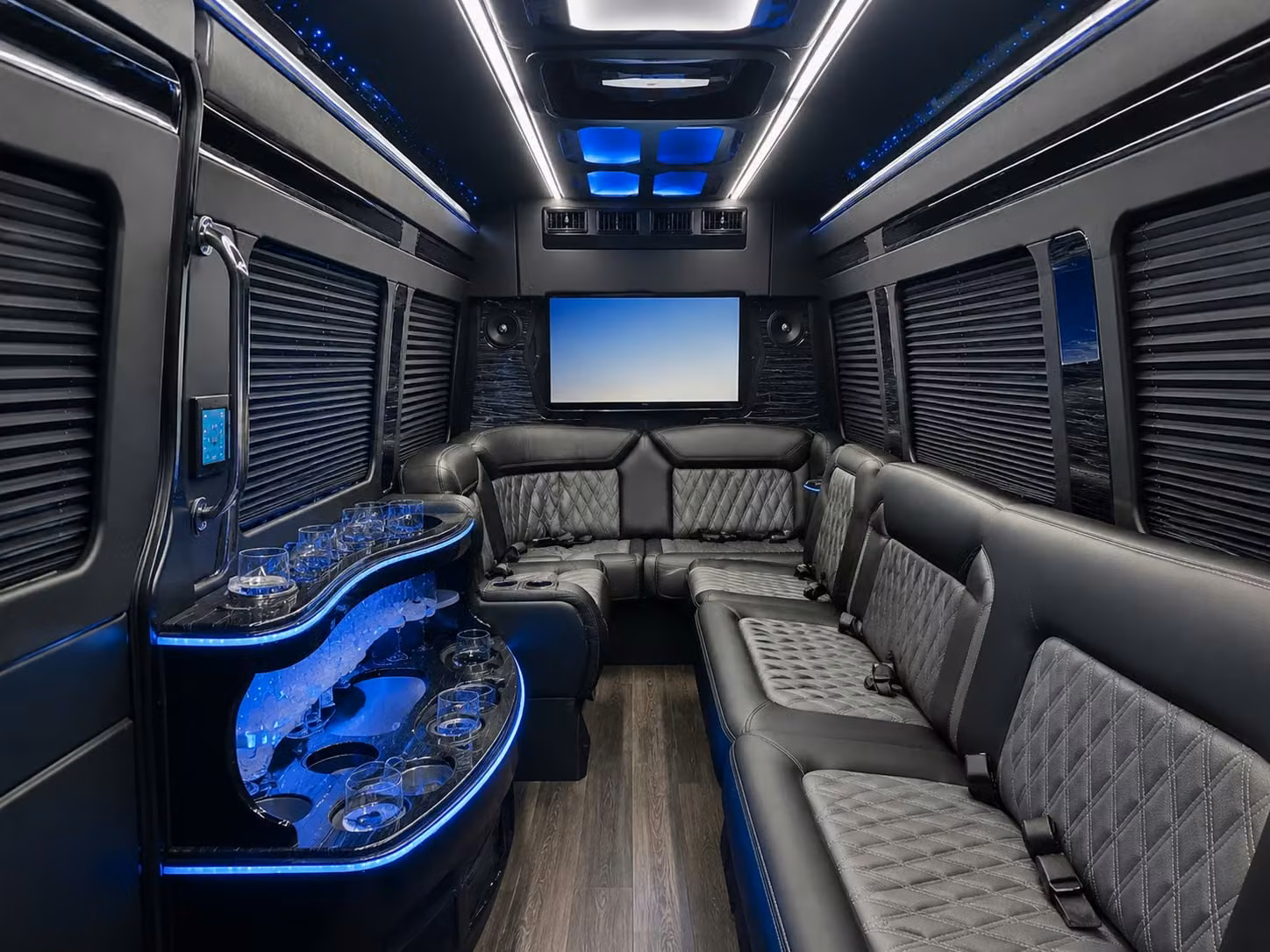 coachbusvisalia com makes high school sports team transportation in visalia easy