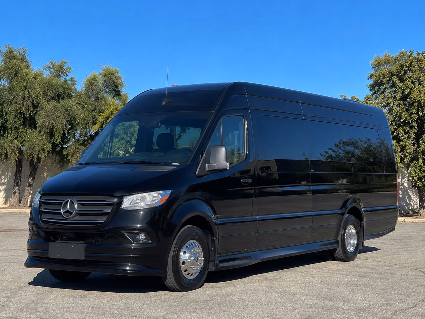 transportation serving visalia and nearby cities